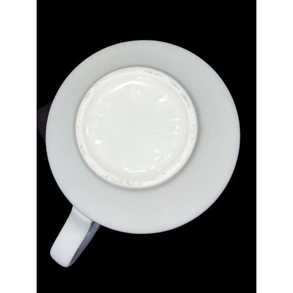 Vintage Blue Willow Churchill China Tea Cups & Saucers England Embossed Set of 4 - Picture 8 of 12